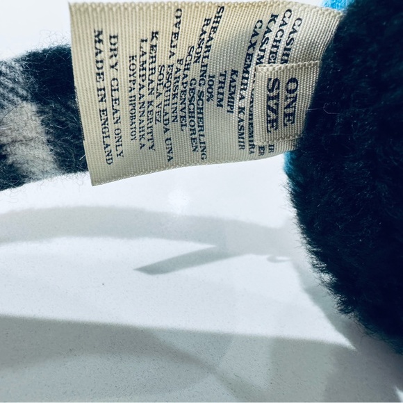 Burberry London Cashmere Earmuffs One Size - Picture 4 of 5
